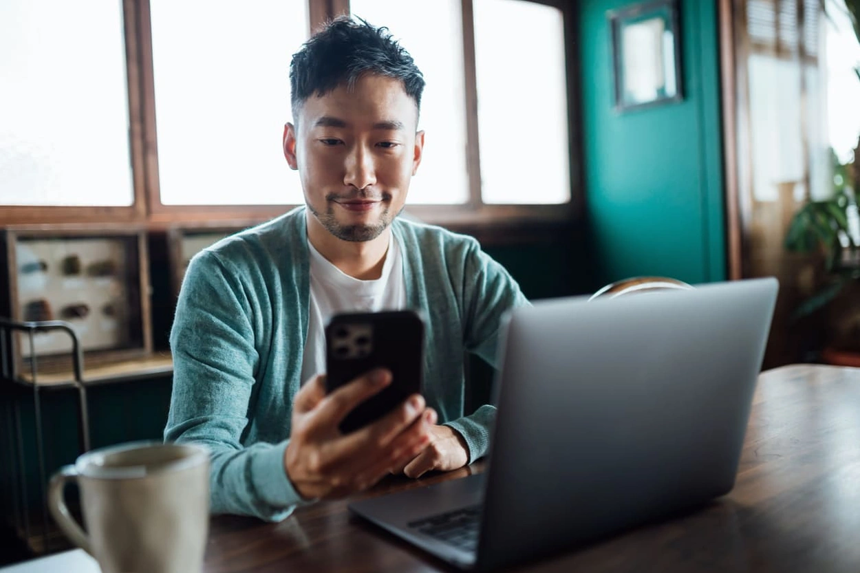 Remote engineer sending documents through a remote printing app